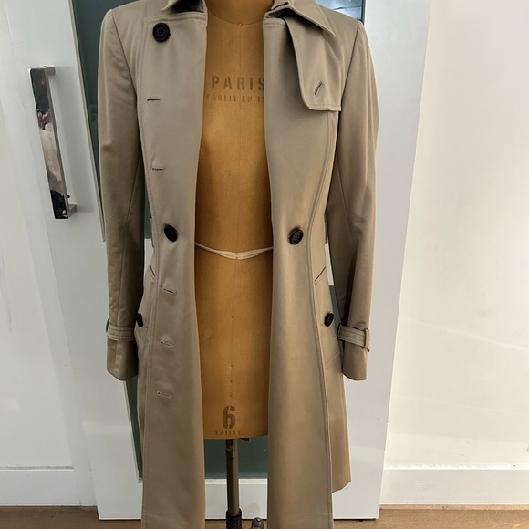 Authentic Burberry Chelsea Mid Length Trench - Picture 4 of 16